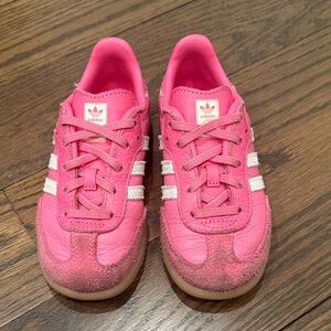 Adidas Kids Girls Sneakers in Bright Pink and White